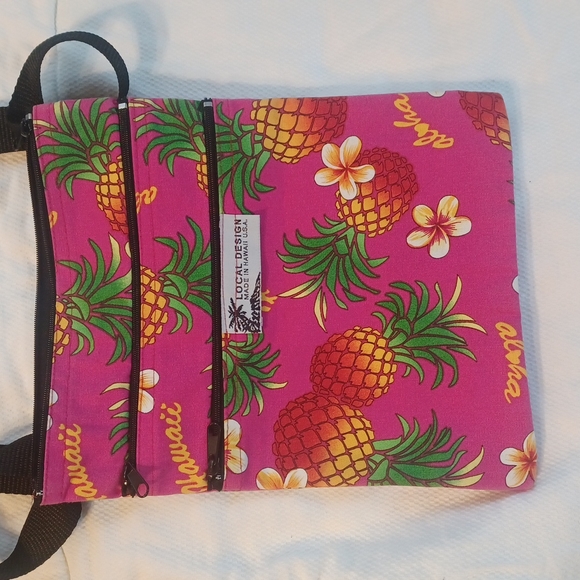 Magenta pineapple Hawaii local design brand cross body bag - Picture 6 of 6